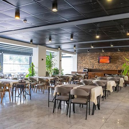 Dorana Hotel Кирения Экстерьер фото